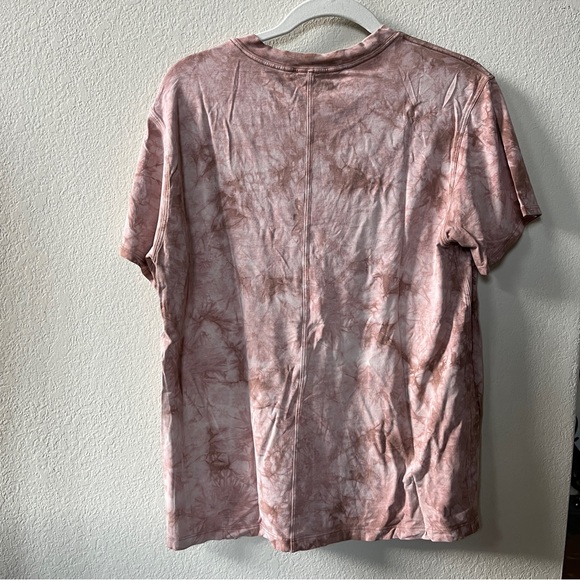 Lululemon All Yours Boyfriend Tee Shirt - Picture 4 of 4